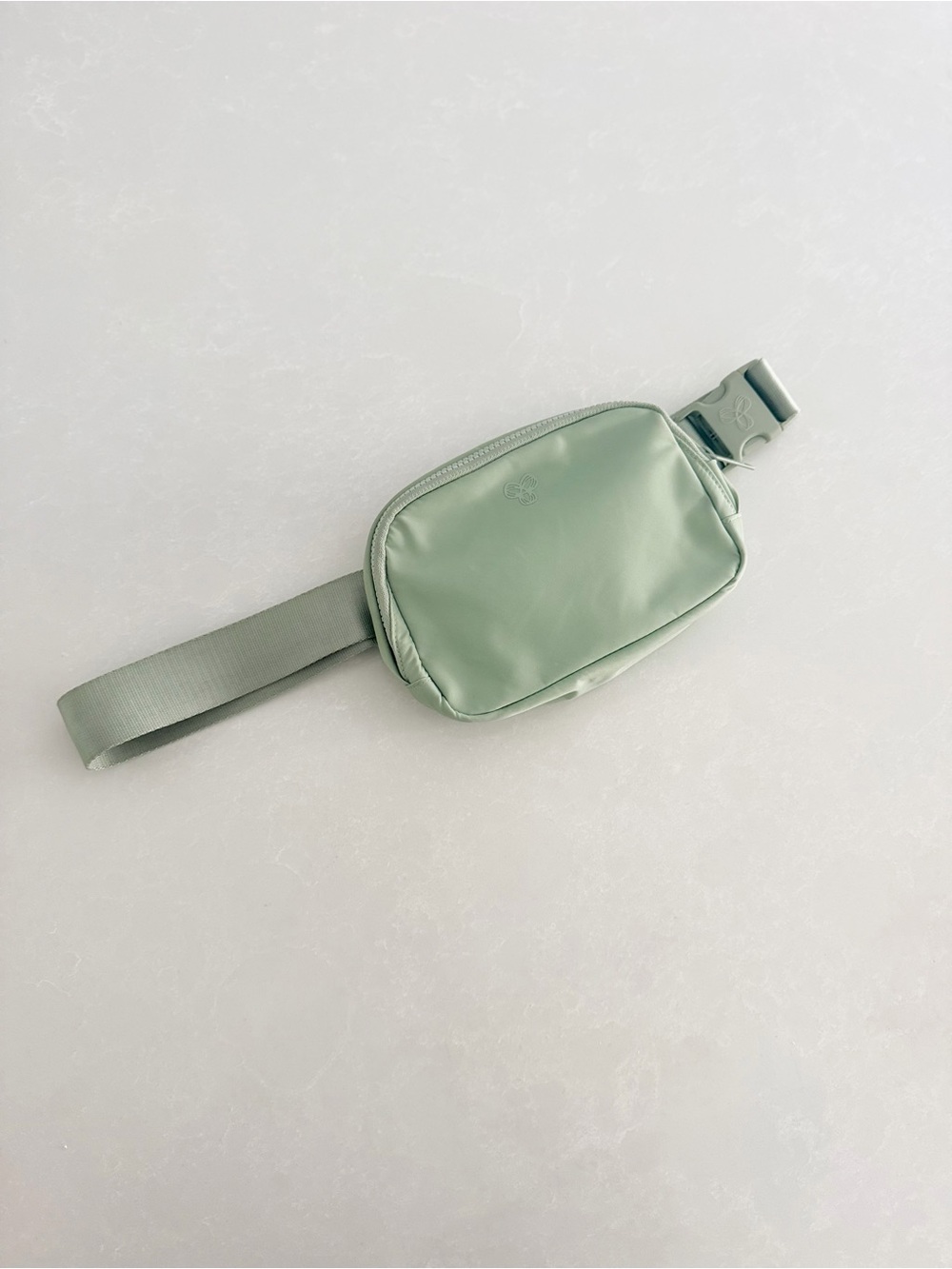 Aritzia Tna On-The-Way Belt Bag / Fanny Pack • Sage Green
